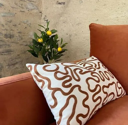 Tres Bel Avec Jardin Reposant